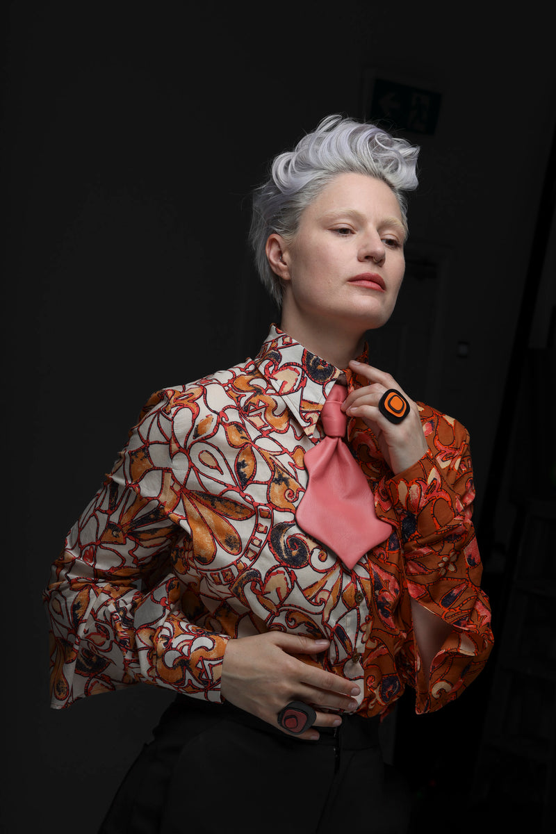 - Geo shirt in two tone