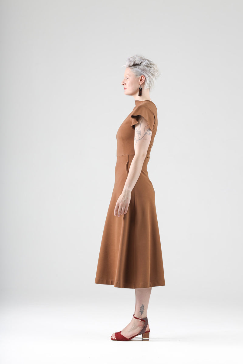 - Basile dress in toffee with short sleeves