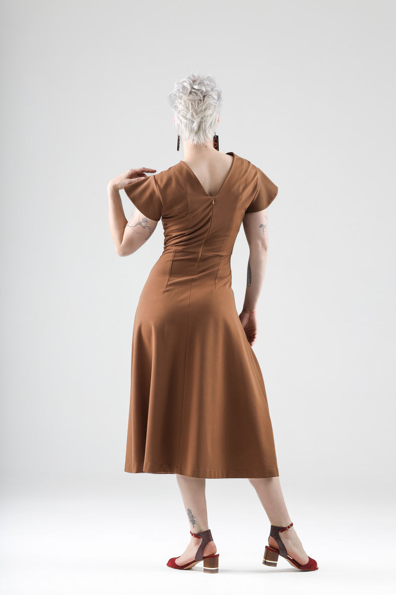 - Basile dress in toffee with short sleeves