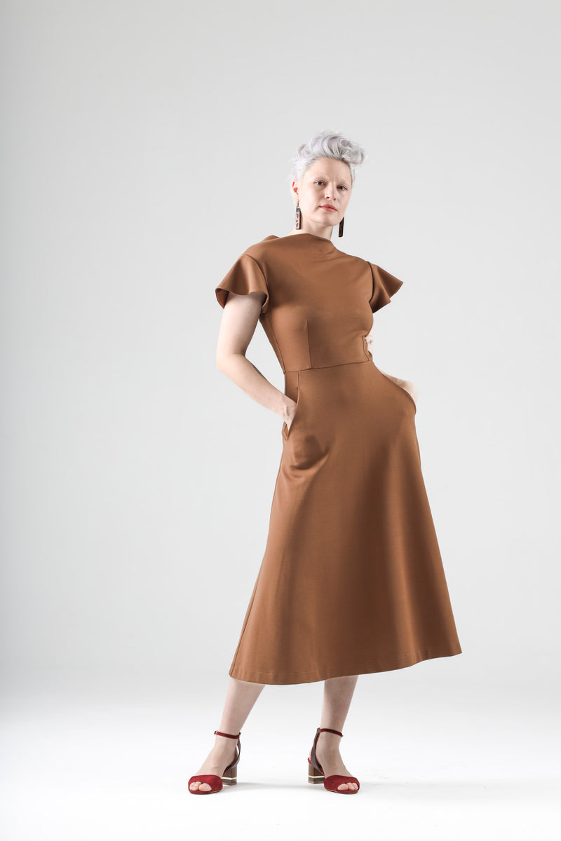 - Basile dress in toffee with short sleeves