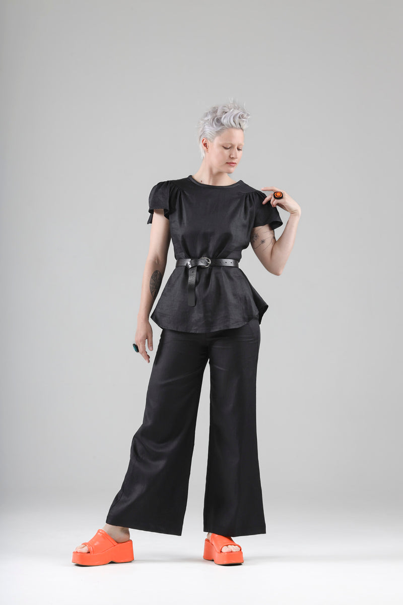 - Heart top in polished black linen