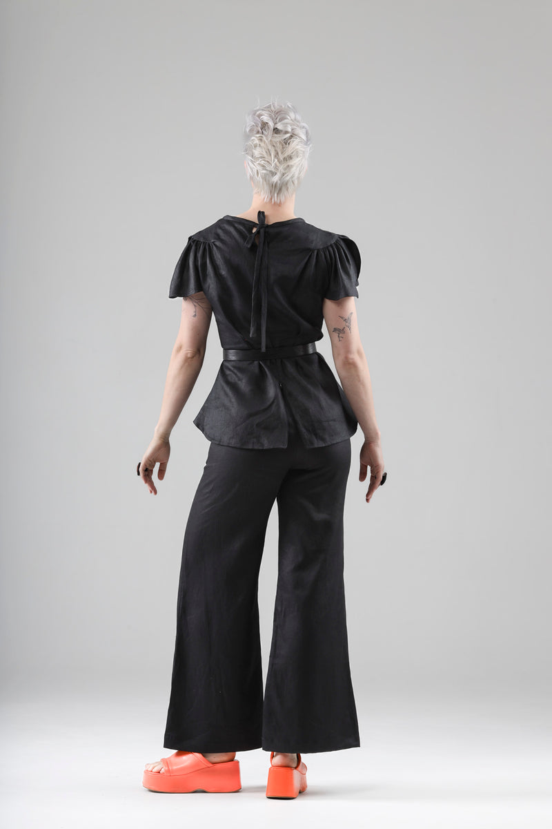 - Heart top in polished black linen