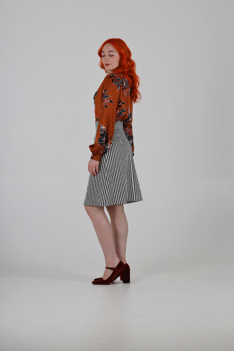 1- Jo skirt in black and white