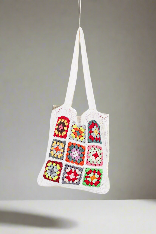 Handmade crochet bag in white no 2
