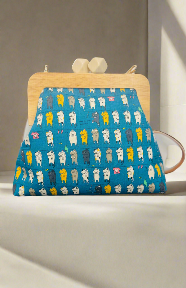 Minski bag with cats