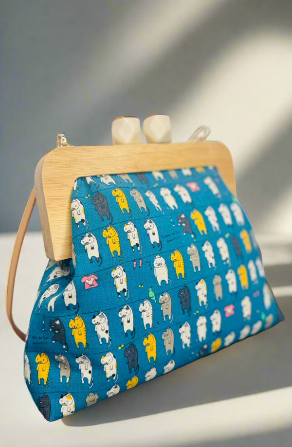 Minski bag with cats