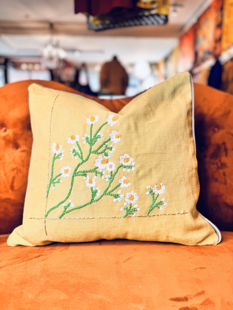 Spring garden no two cushion cover 50x50cm