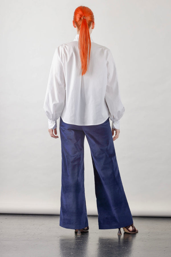 1- Antonia white shirt