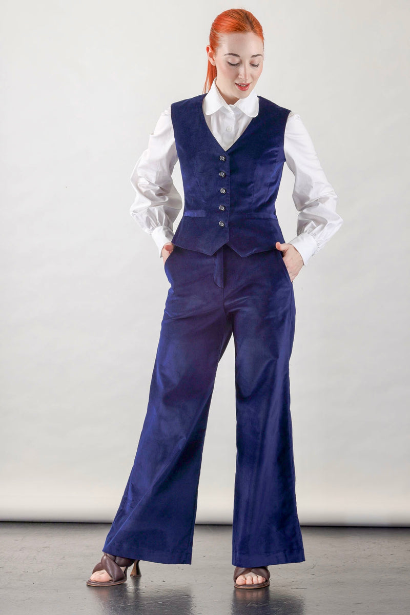 1- High waisted pants in navy velvet