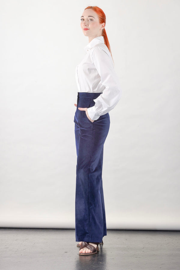 1- Antonia white shirt
