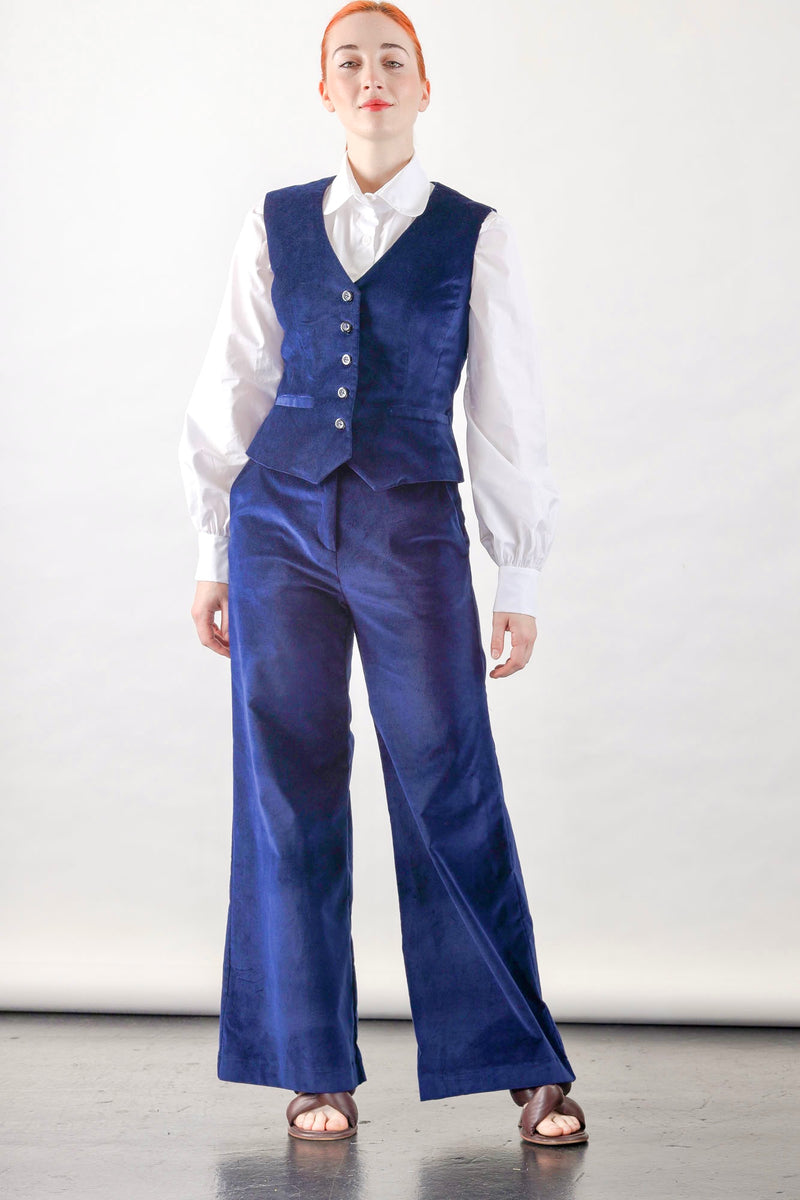 1- High waisted pants in navy velvet