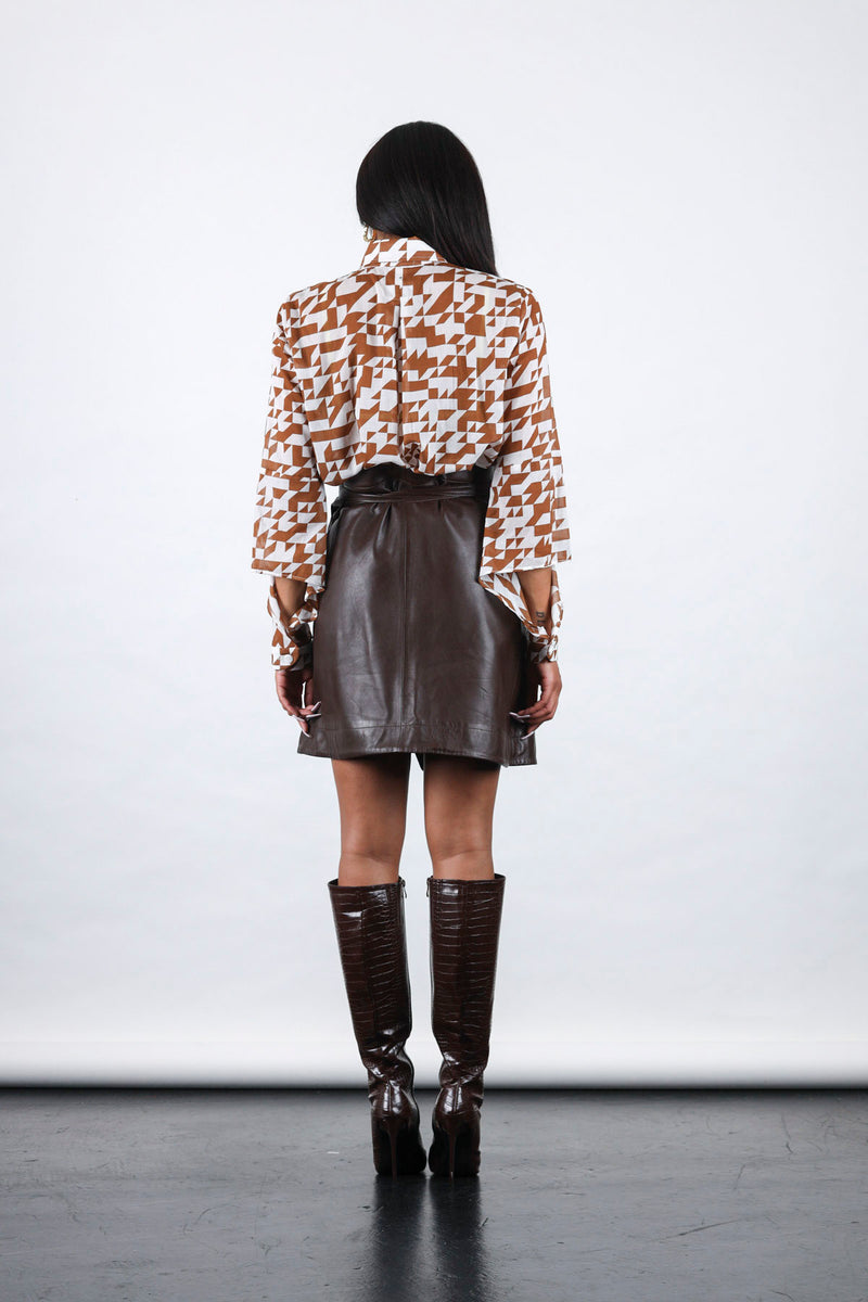 Geo shirt in brown by Natalija Rushidi