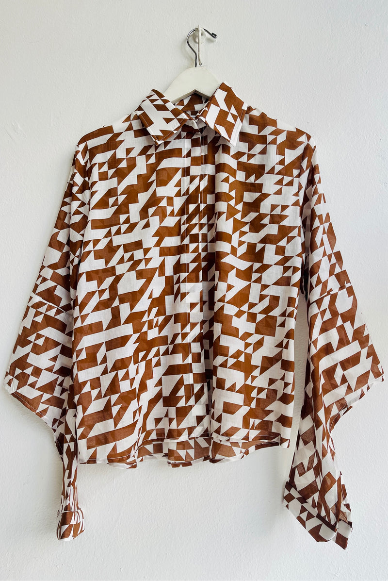 Geo shirt in brown by Natalija Rushidi