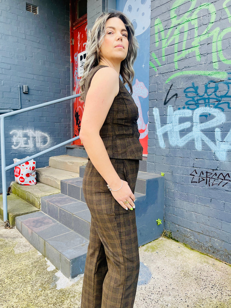 Brown corduroy pants in high waist straight leg