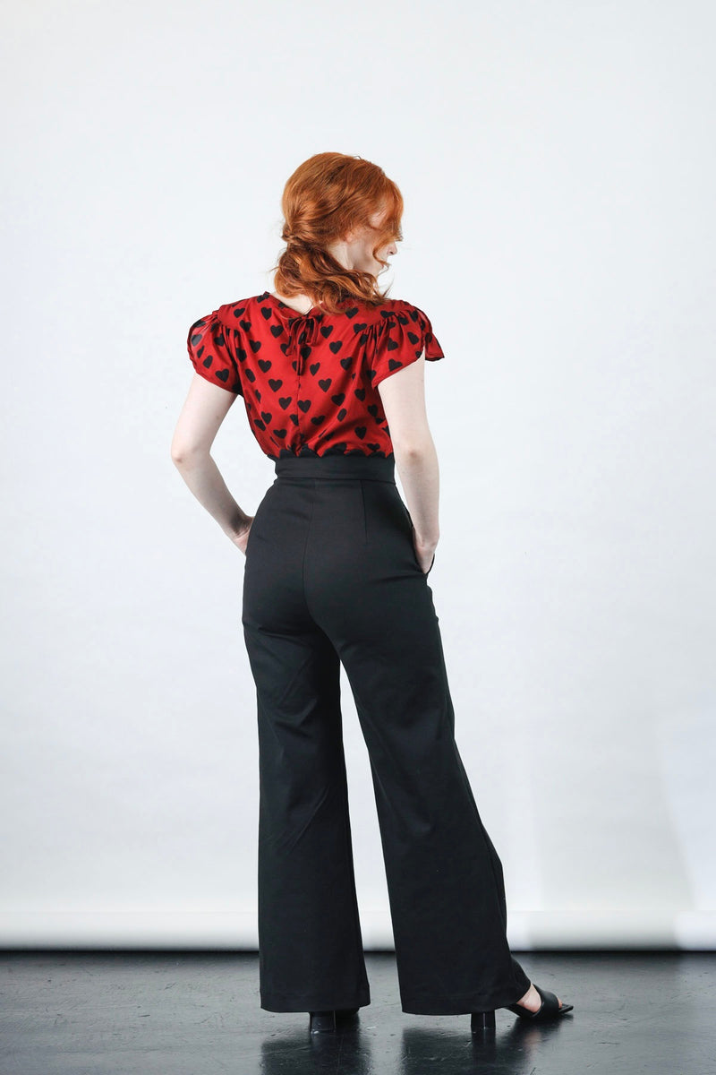 1- Black high waisted pants