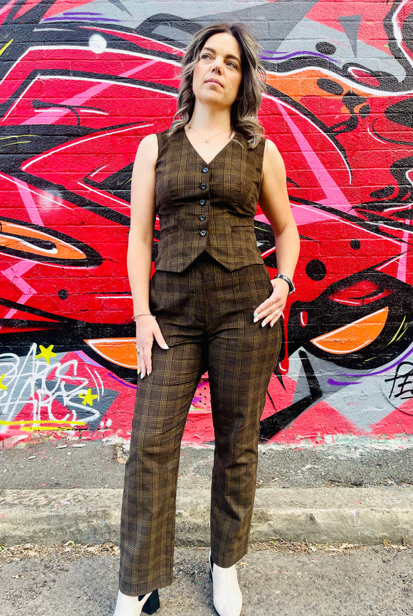 Brown corduroy pants in high waist straight leg