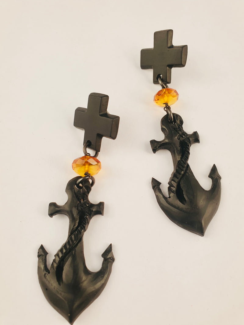 Anchor black earrings